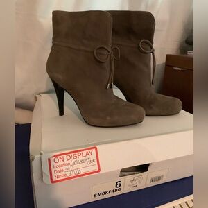 Banana Republic Ena Suede Bootie, Size 6, Gray- good condition